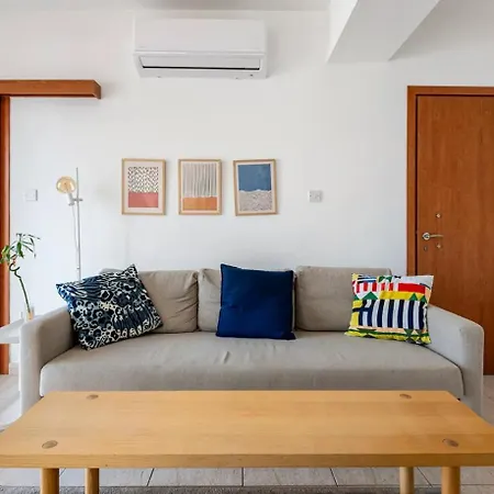 Floor Center Apartament Larnaca