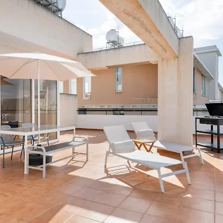 Floor Center Apartment Larnaca
