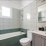 Floor Center * Larnaca