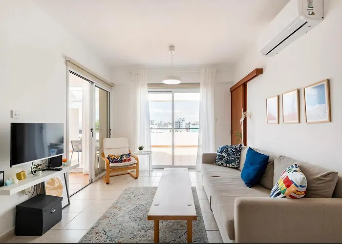 Floor Center * Larnaca